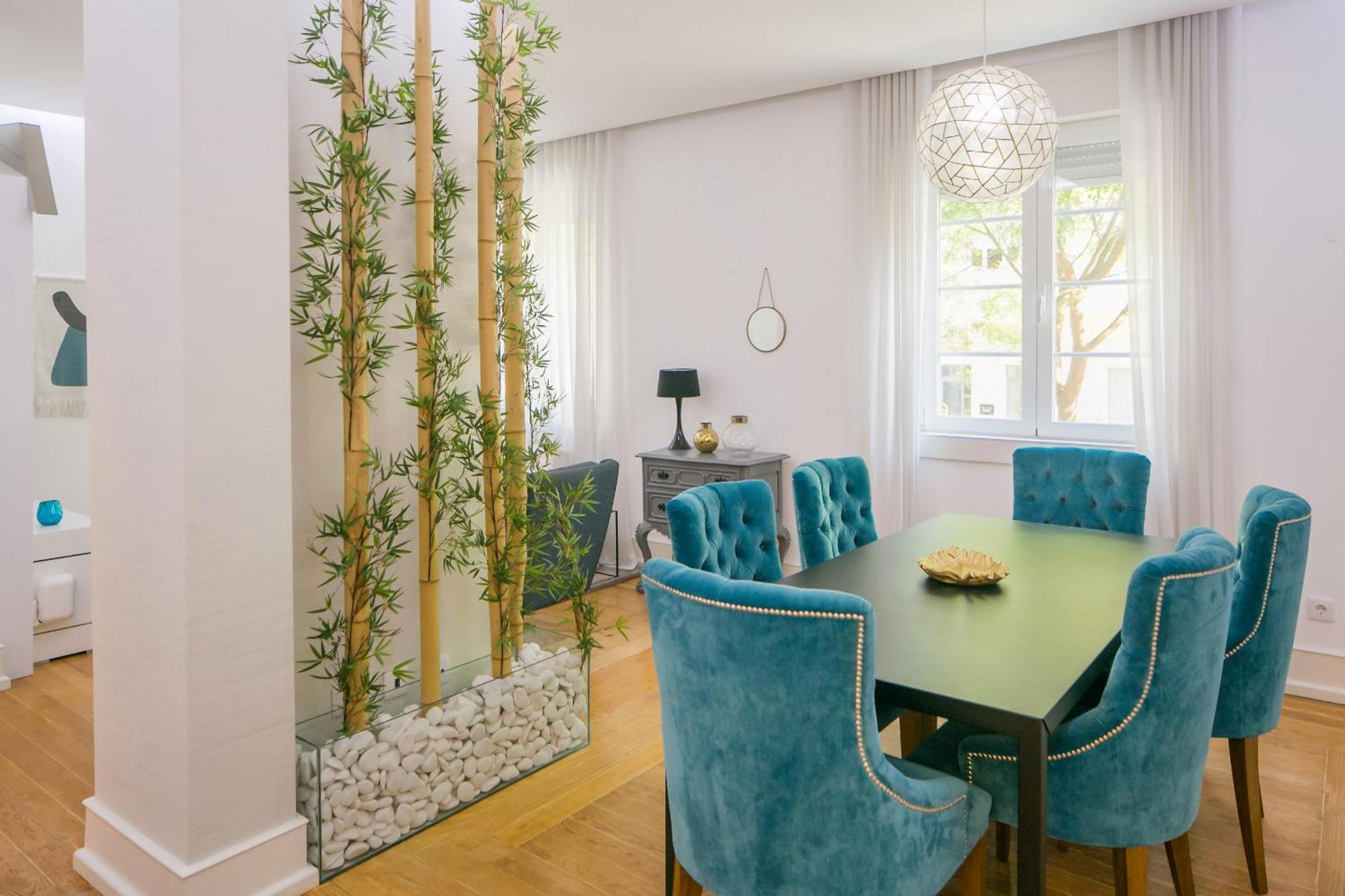 With A Terrace In The Heart Of Lisbon, 300 * Lisboa